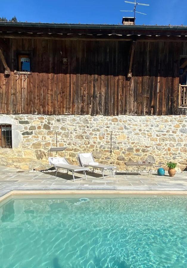 La Ferme Des Cousines Appartement Saint-Sigismond  Buitenkant foto