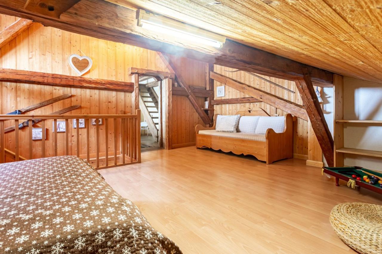 La Ferme Des Cousines Appartement Saint-Sigismond  Buitenkant foto