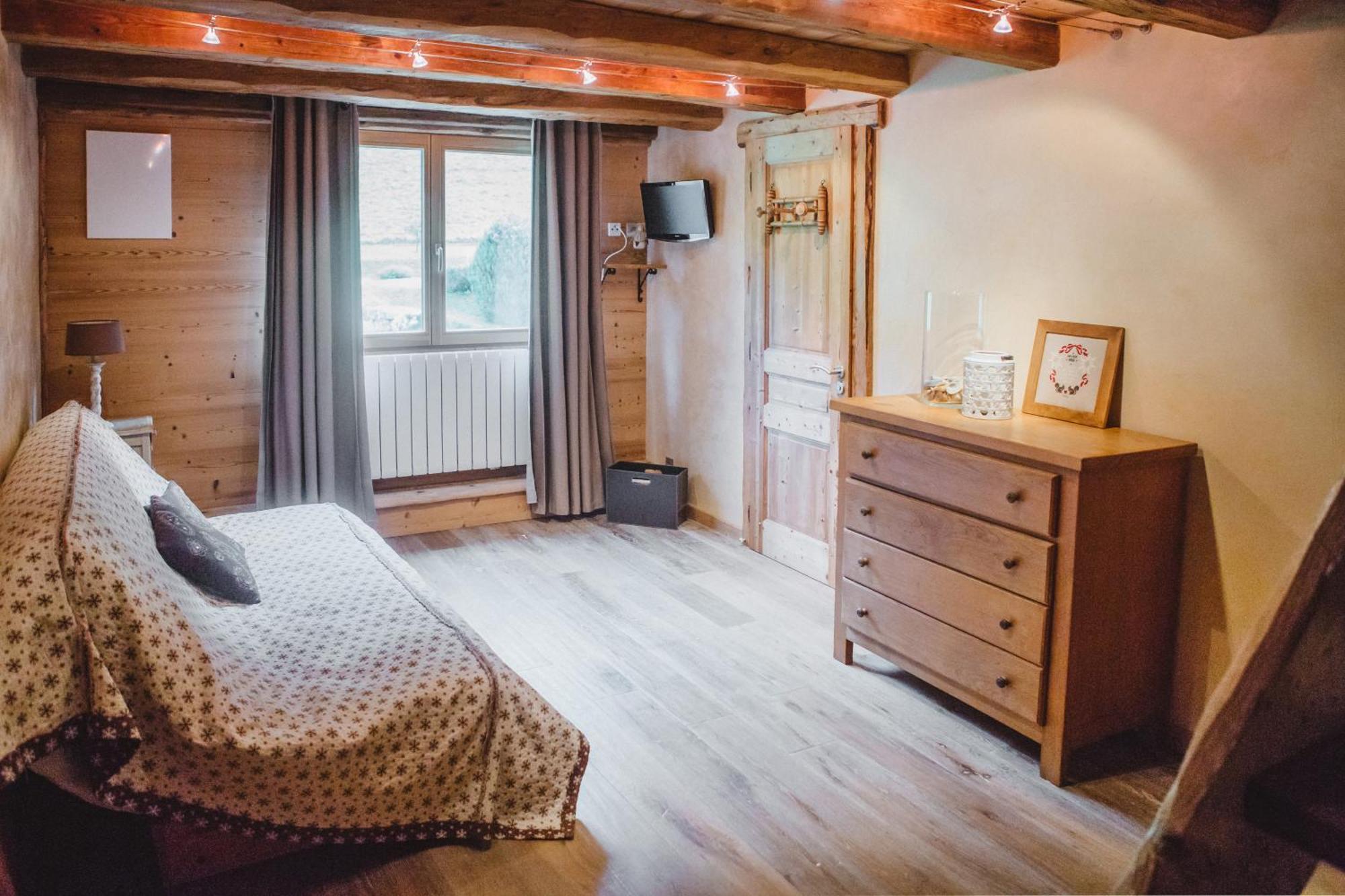 La Ferme Des Cousines Appartement Saint-Sigismond  Buitenkant foto